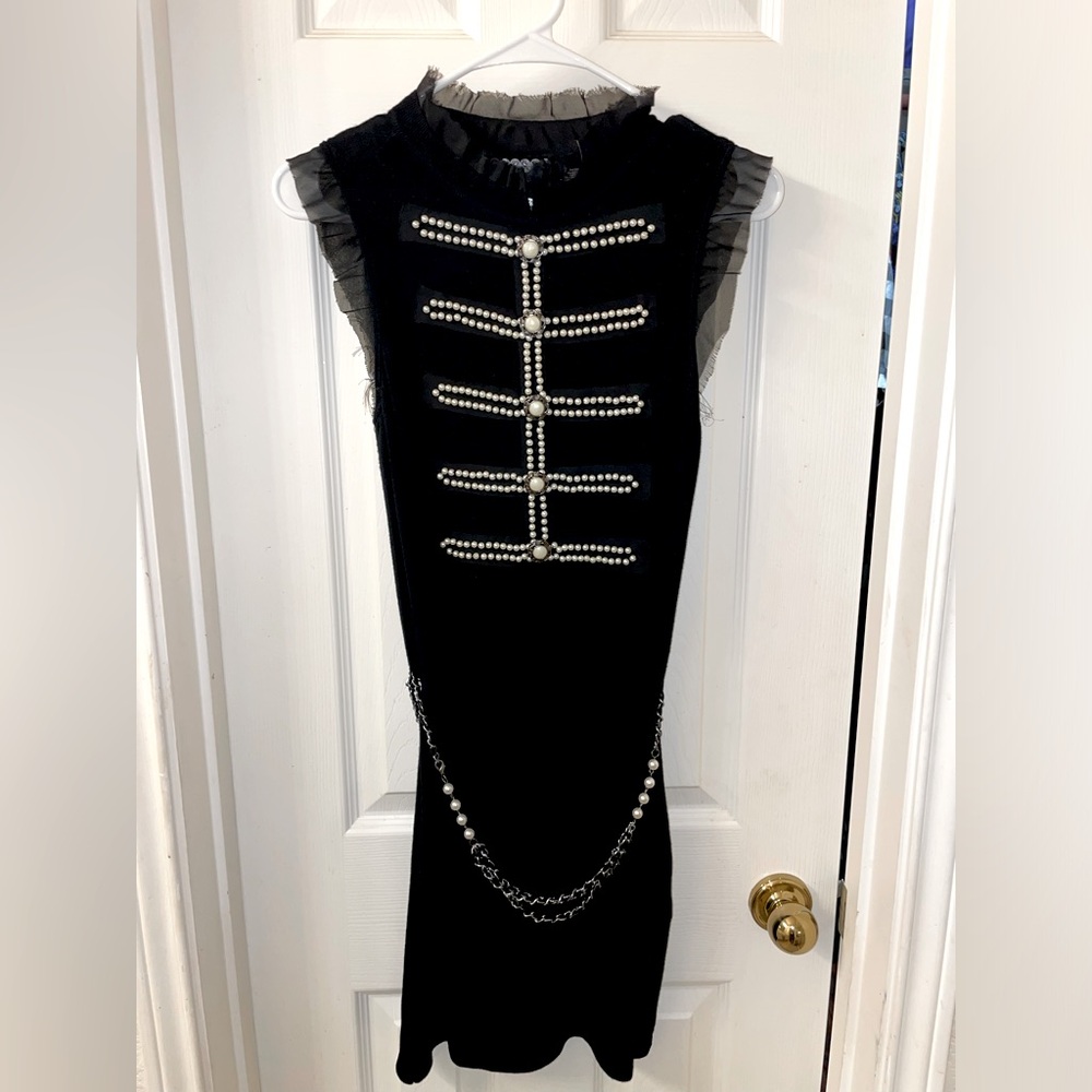 Sweater dress with pearls